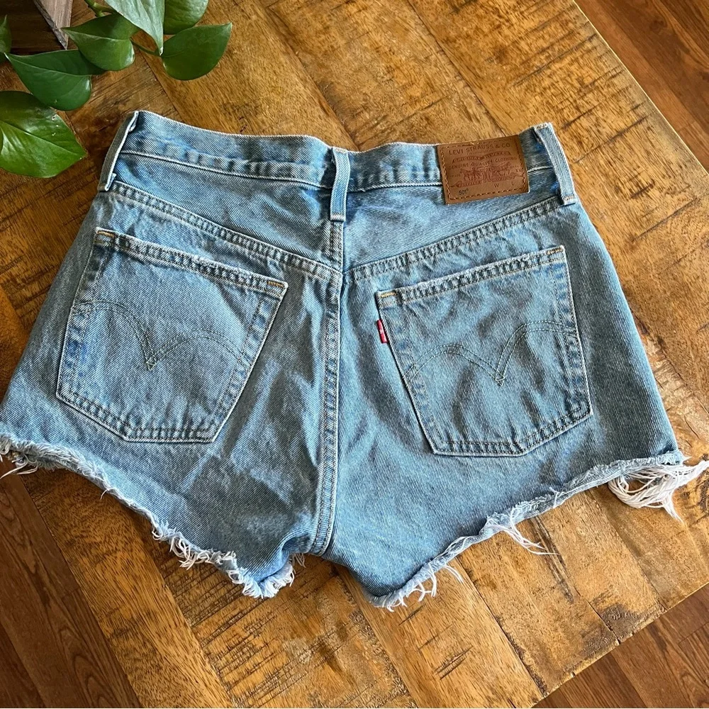Levi 501 Jean Shorts Womens Light Blue Denim Cutoffs Distressed Daisy Duke
